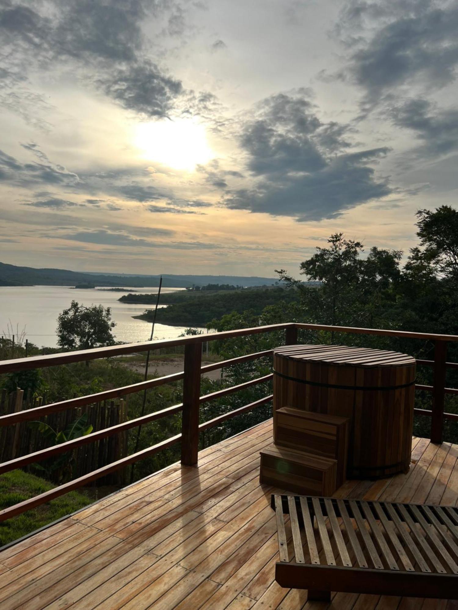 Chale Recanto - Ofuro, Banheira, Vista, Cachoeira E Lago Alexania Eksteriør billede